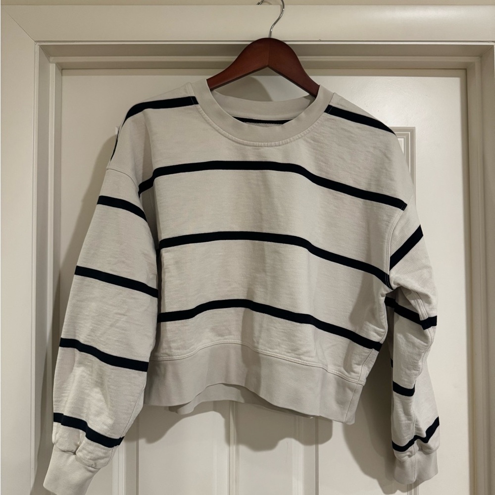 Lululemon Athletica Cream and Black Striped Sweatshirt